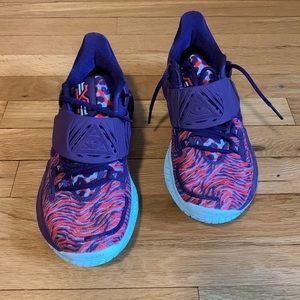 Kyrie Low 3 Size: 9.5